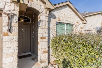 259 Creekview Way in New Braunfels, TX - Building Photo - Building Photo