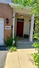 7421 Claridge Dr in Bridgeview, IL - Foto de edificio - Building Photo