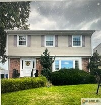 139 Bergen St in Woodbridge Township, NJ - Building Photo