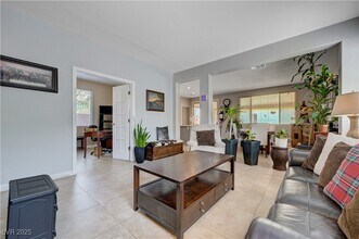 1014 Vanier Ct in Henderson, NV - Building Photo - Building Photo