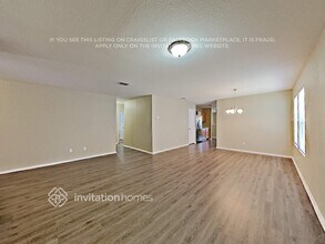 8007 Stowe Springs Ln in Arlington, TX - Building Photo - Building Photo