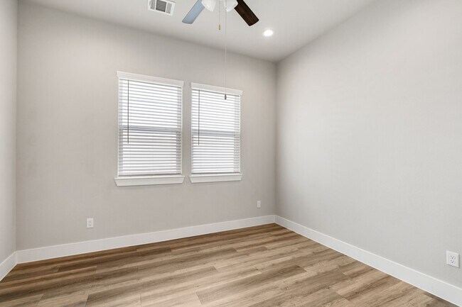 property at 9013 Lonestar River Ln