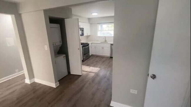 1321 W Sherwin Ave in Chicago, IL - Building Photo - Building Photo