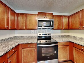 12837 Courage Crossing in Fishers, IN - Foto de edificio - Building Photo