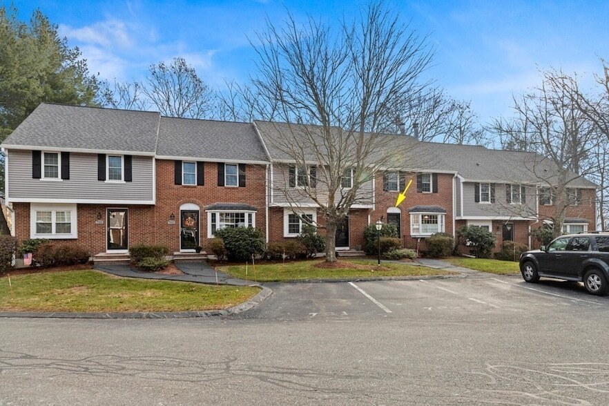 320 Newbury St, Unit 8340-103 in Danvers, MA - Building Photo