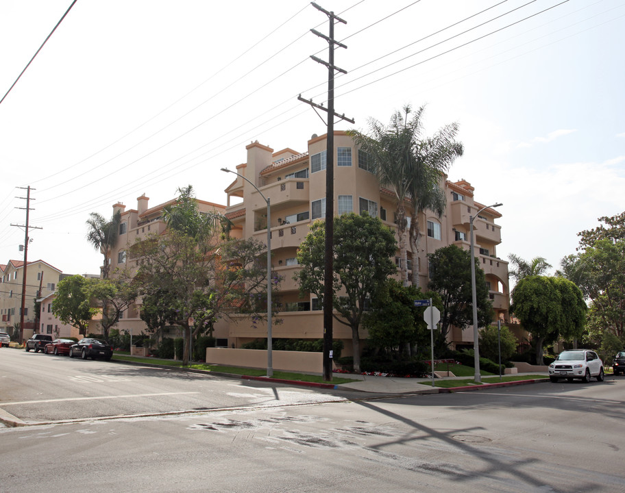 11870 Idaho Ave in Los Angeles, CA - Building Photo