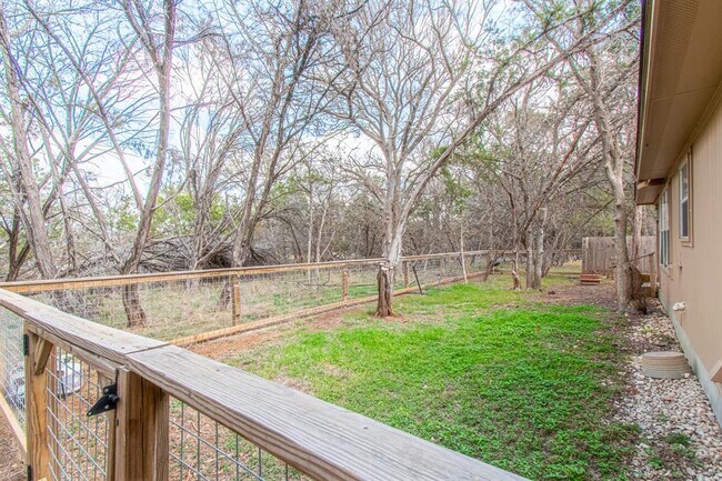 10 Greenglade Ct in Wimberley, TX - Building Photo - Building Photo