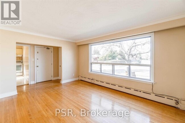 35 Twenty Fourth St in Toronto, ON - Building Photo - Building Photo