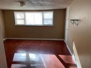4477 Burkey Rd in Youngstown, OH - Building Photo - Building Photo