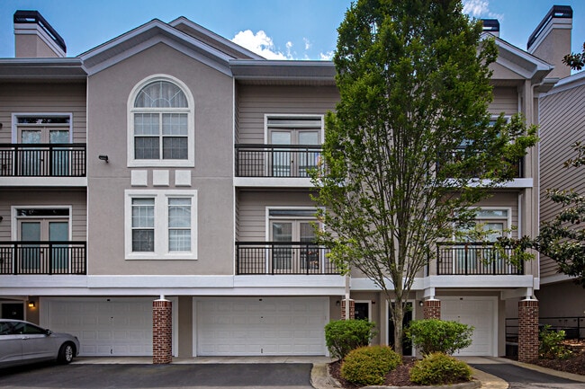 4248 River Green Dr NW in Atlanta, GA - Building Photo - Building Photo