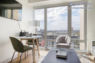 1350 Boylston St in Boston, MA - Foto de edificio - Building Photo