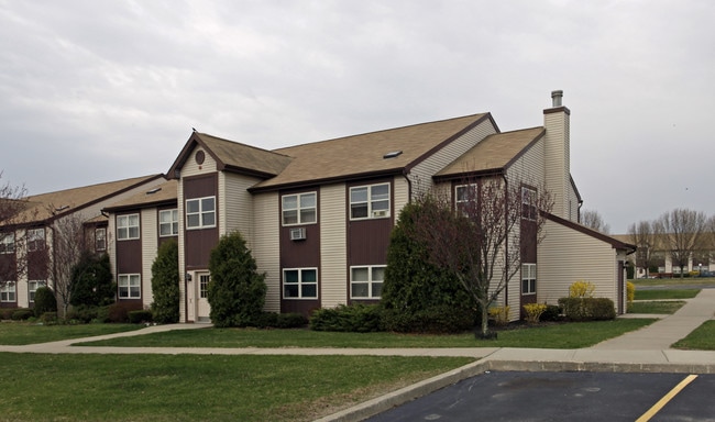 John Wesley Village II Adult Community , 55+ in Riverhead, NY - Building Photo - Building Photo