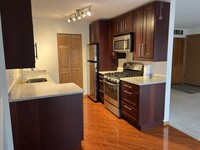 702 Crescent Ct, Unit B2 photo'