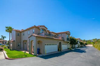 6440 Lunita Rd in Malibu, CA - Foto de edificio - Building Photo