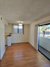 135 N Swall Dr in West Hollywood, CA - Building Photo - Building Photo