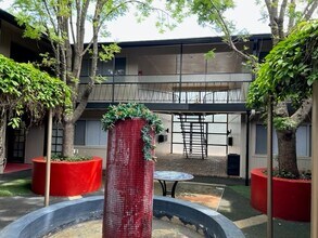 Raleigh in Dallas, TX - Building Photo - Building Photo