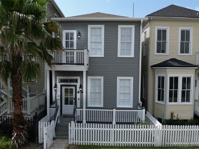 property at 1605 Market St