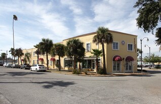 Burgundy Square in Venice, FL - Building Photo