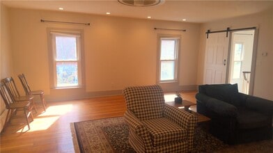 64 Shethar St in Hammondsport, NY - Building Photo - Building Photo