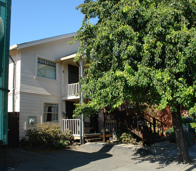 727 Tennessee St in Vallejo, CA - Building Photo - Building Photo