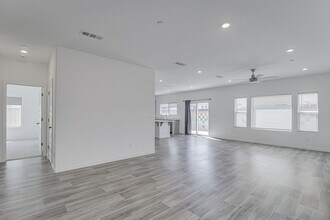 3317 Mulberry Grv Wy in Shafter, CA - Building Photo - Building Photo