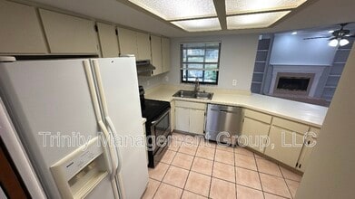 4726 Sheffield Rd in Land O Lakes, FL - Building Photo - Building Photo