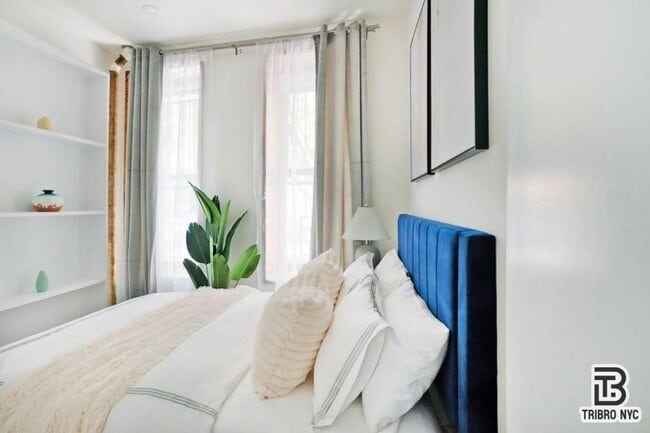 property at 513 W 48th St