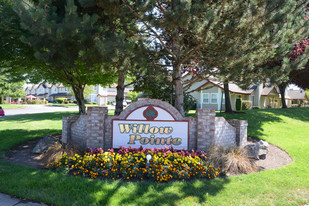 Willow Pointe Apartments