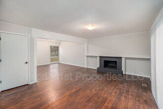 3541 NE 72nd Terrace in Gladstone, MO - Building Photo - Building Photo