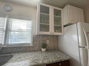1008 2nd St in West Palm Beach, FL - Foto de edificio - Building Photo