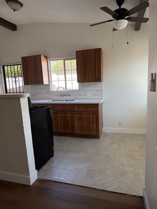 2339 N Naomi St, Unit C