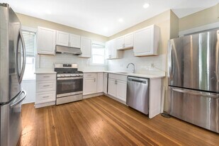 31 Champney St in Boston, MA - Building Photo
