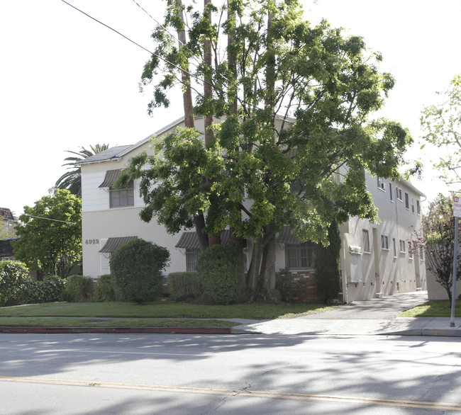 4912 Whitsett Ave in North Hollywood, CA - Building Photo - Building Photo