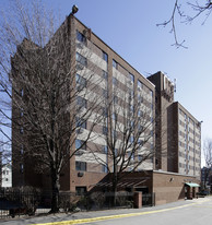 Fox Point Manor in Providence, RI - Building Photo