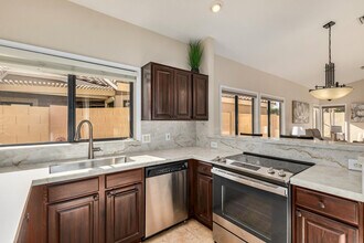 9408 W Taro Ln in Peoria, AZ - Building Photo - Building Photo