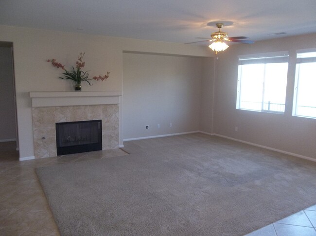 29838 Tierra Shores Ln in Menifee, CA - Foto de edificio - Building Photo