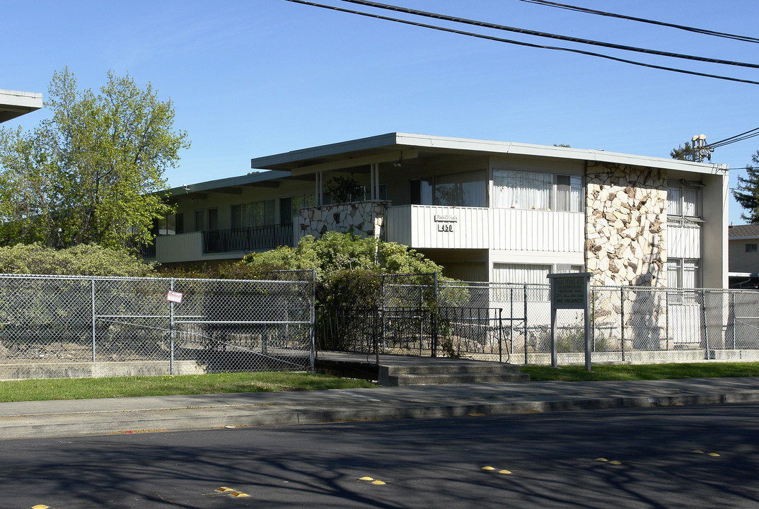 Palos Verdes Apartments in Redwood City, CA - Building Photo