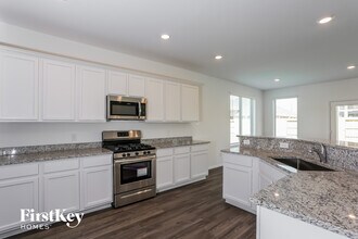 9011 Willow Rdg Ct in Baytown, TX - Building Photo - Building Photo