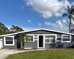 3925 Mesa Ave in Sarasota, FL - Building Photo