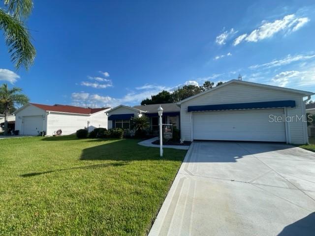 806 Camino Del Rey Dr in Lady Lake, FL - Building Photo