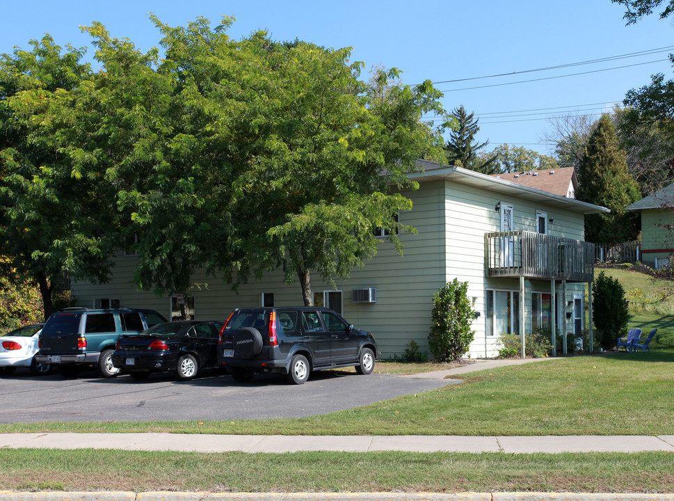 308 S Winter St in River Falls, WI - Building Photo