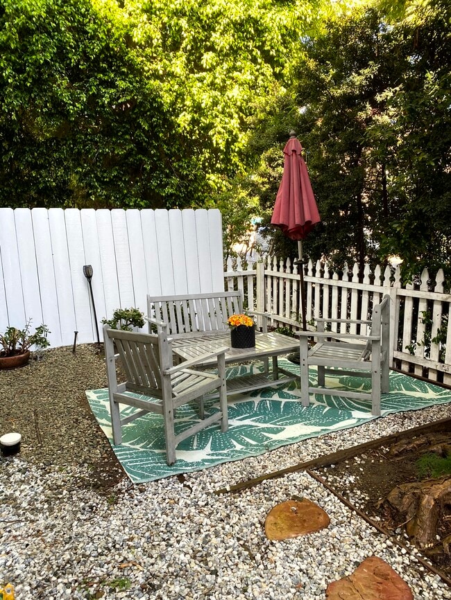 7602 Lexington Ave, Unit 12