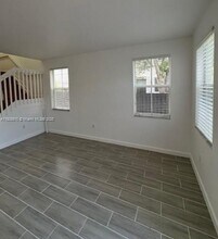 8154 NW 107th Path in Miami, FL - Building Photo - Building Photo
