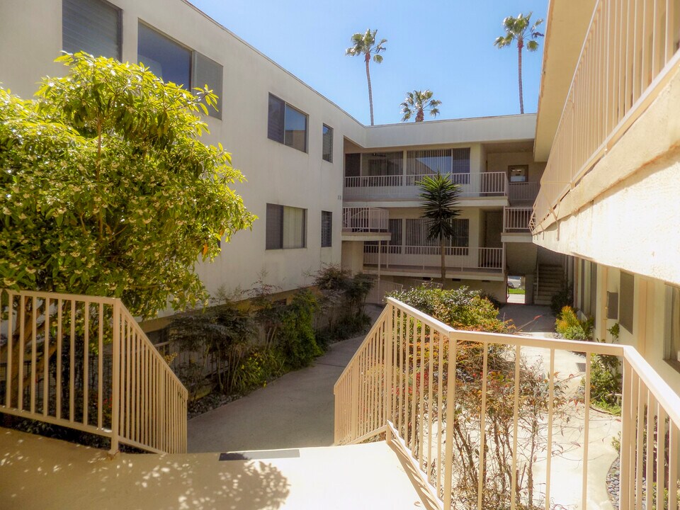 505 Idaho Ave in Santa Monica - steps to M... in Santa Monica, CA - Building Photo