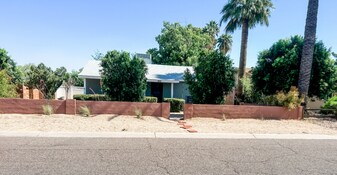 1430 E Meadowbrook Ave in Phoenix, AZ - Building Photo