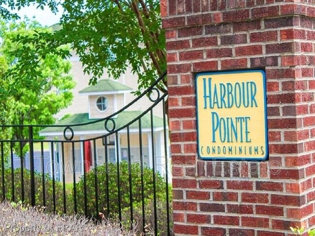 3310 Harbour Pointe Pl in Fayetteville, NC - Building Photo - Building Photo