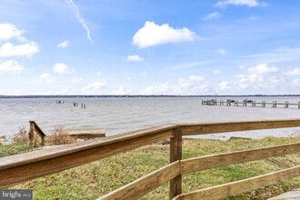 25001 Half Pone Point Rd in Hollywood, MD - Building Photo - Building Photo