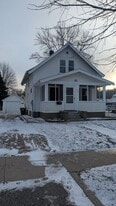517 Ann St SE in Willmar, MN - Building Photo
