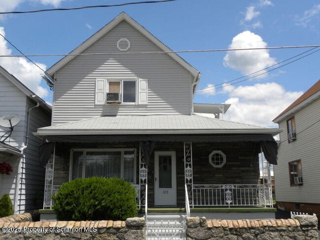 property at 125 Hill St
