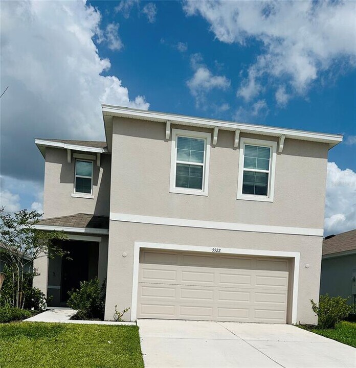 5522 Oxford Gray Rd in Zephyrhills, FL - Building Photo